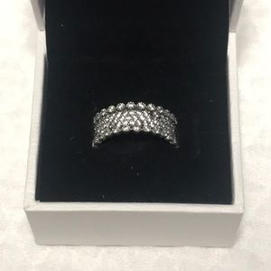 Pandora Ring